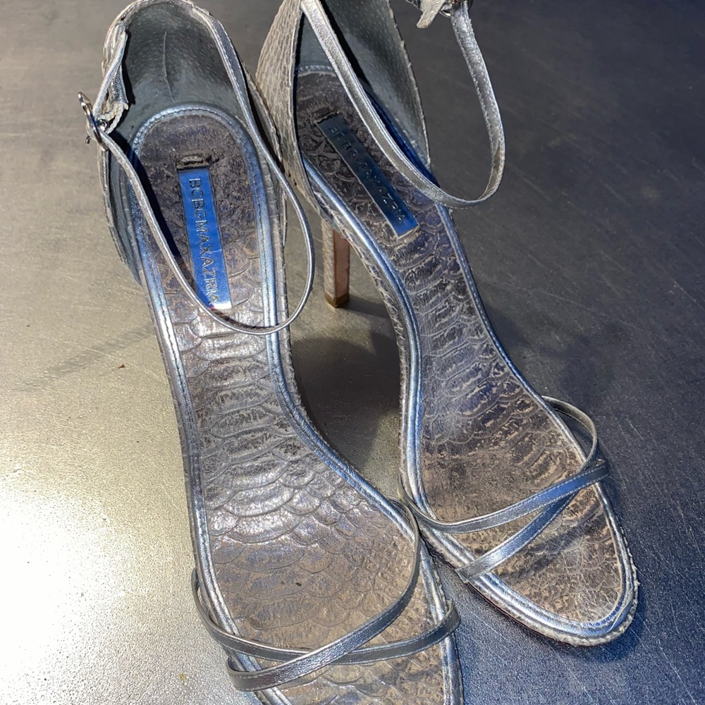 Well loved high heel bcbgmaxazria sz 10 silver